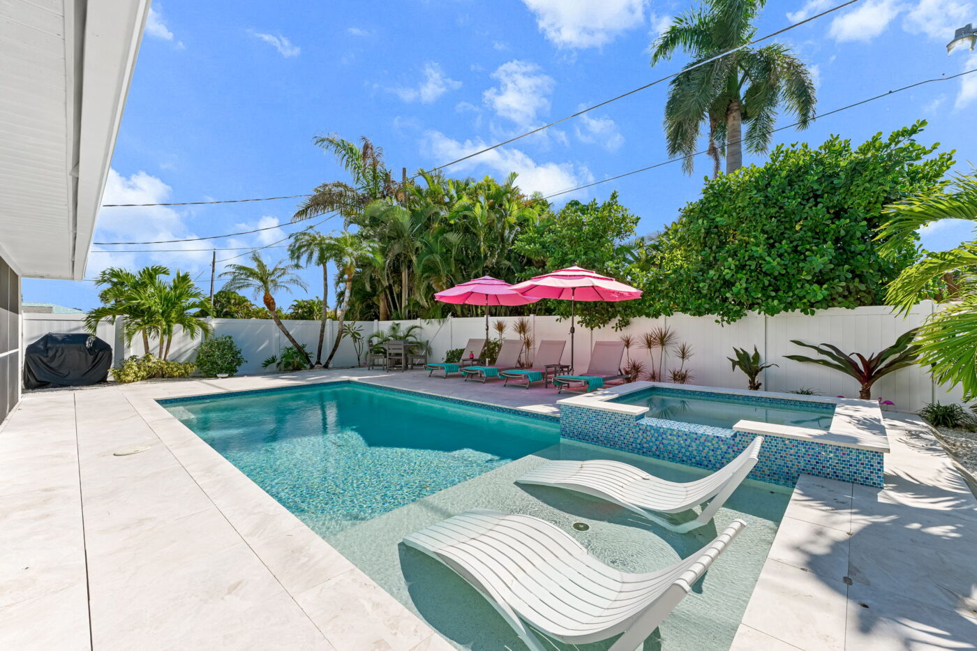 25-web-or-mls-690 100th Ave N-25